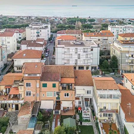 Cristina By Interhome Apartment Marina Di Carrara